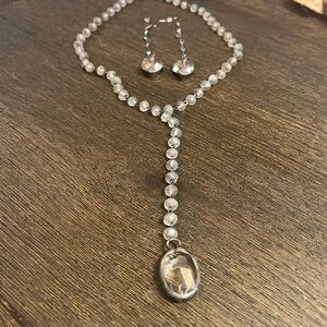 Necklace and earring set